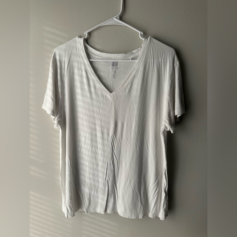 F&F White V-Neck T-Shirt